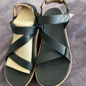 NWOT Teva W Madera Wedge Sandals